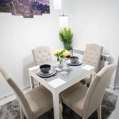 & Free Parking Lejlighed