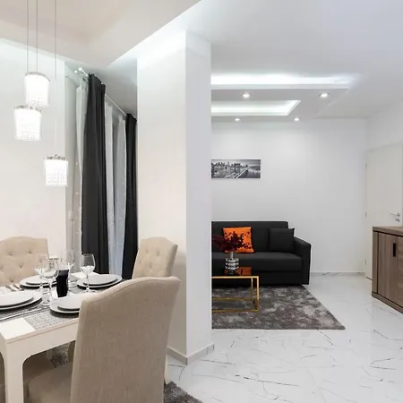 & Free Parking Lägenhet