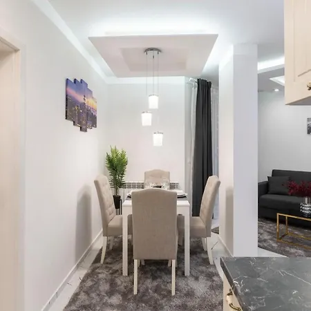 & Free Parking Lägenhet *