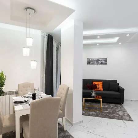 Luxury & Free Parking Apartment *