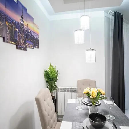 & Free Parking * 索菲亞