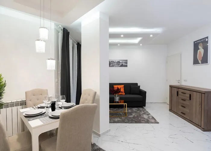 & Free Parking Apartament