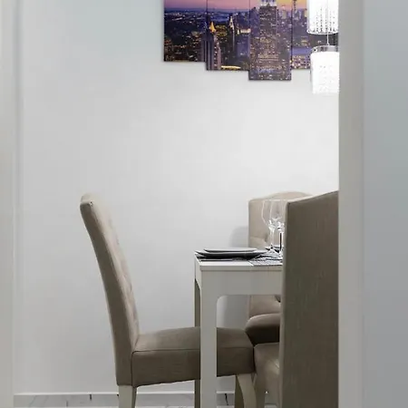 & Free Parking アパート *